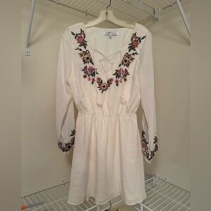 cupcakes & cashmere beige dress with floral embroidery size m